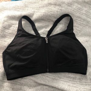 Victoria’s Secret front close sports Bra
